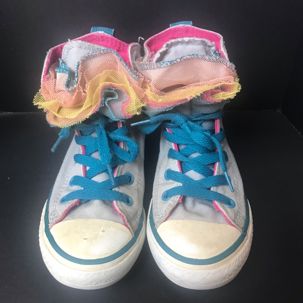 Converse - Picture 2 of 2